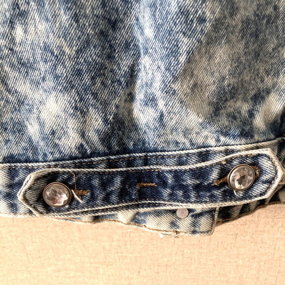 Distressed Stone‑Washed Denim Rhinestone Buttons Vest XL - Picture 7 of 10